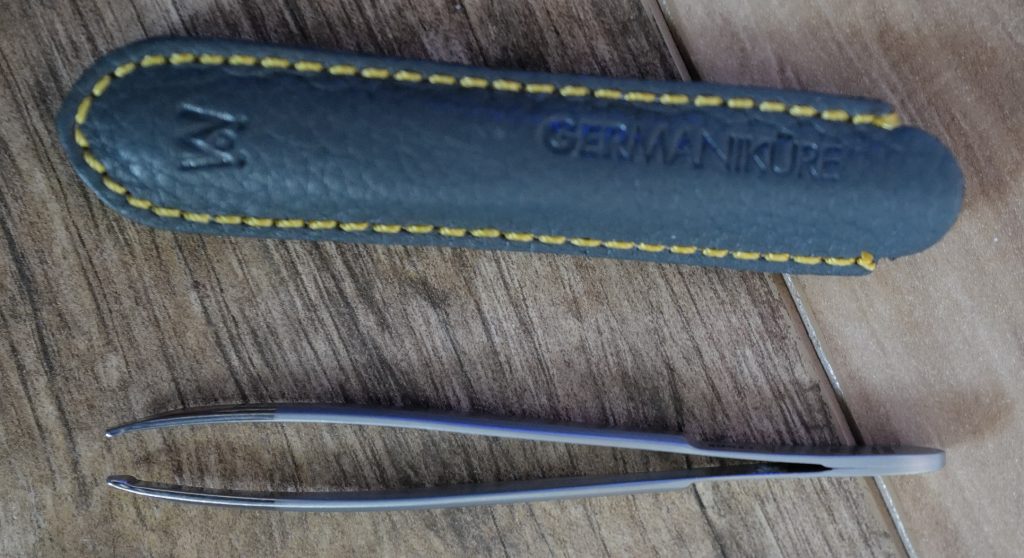 Tweezers
